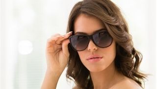 Stylish woman wearing sunglasses
