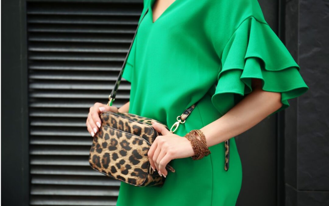 How To Wear Green